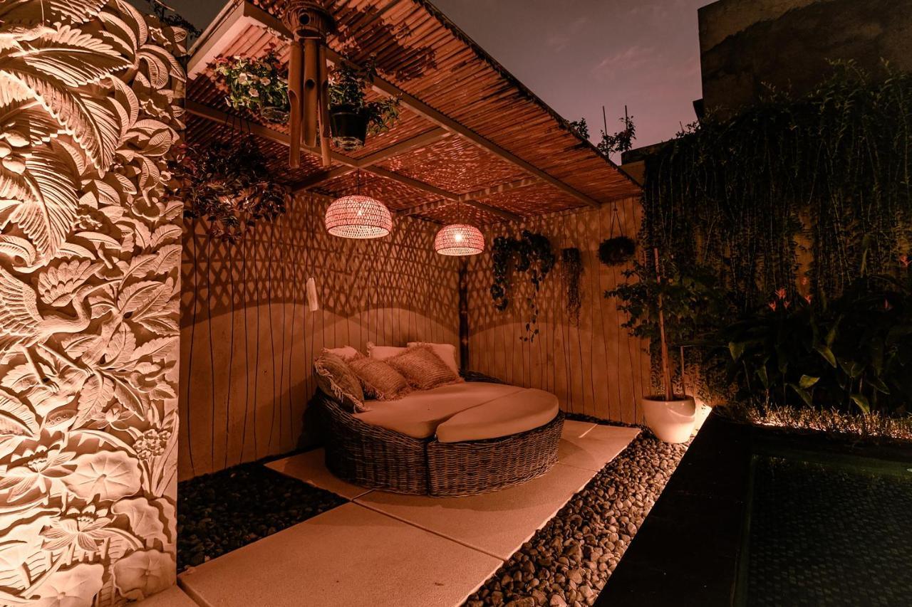 Sunset Palms Beach Villa Jimbaran  Bagian luar foto